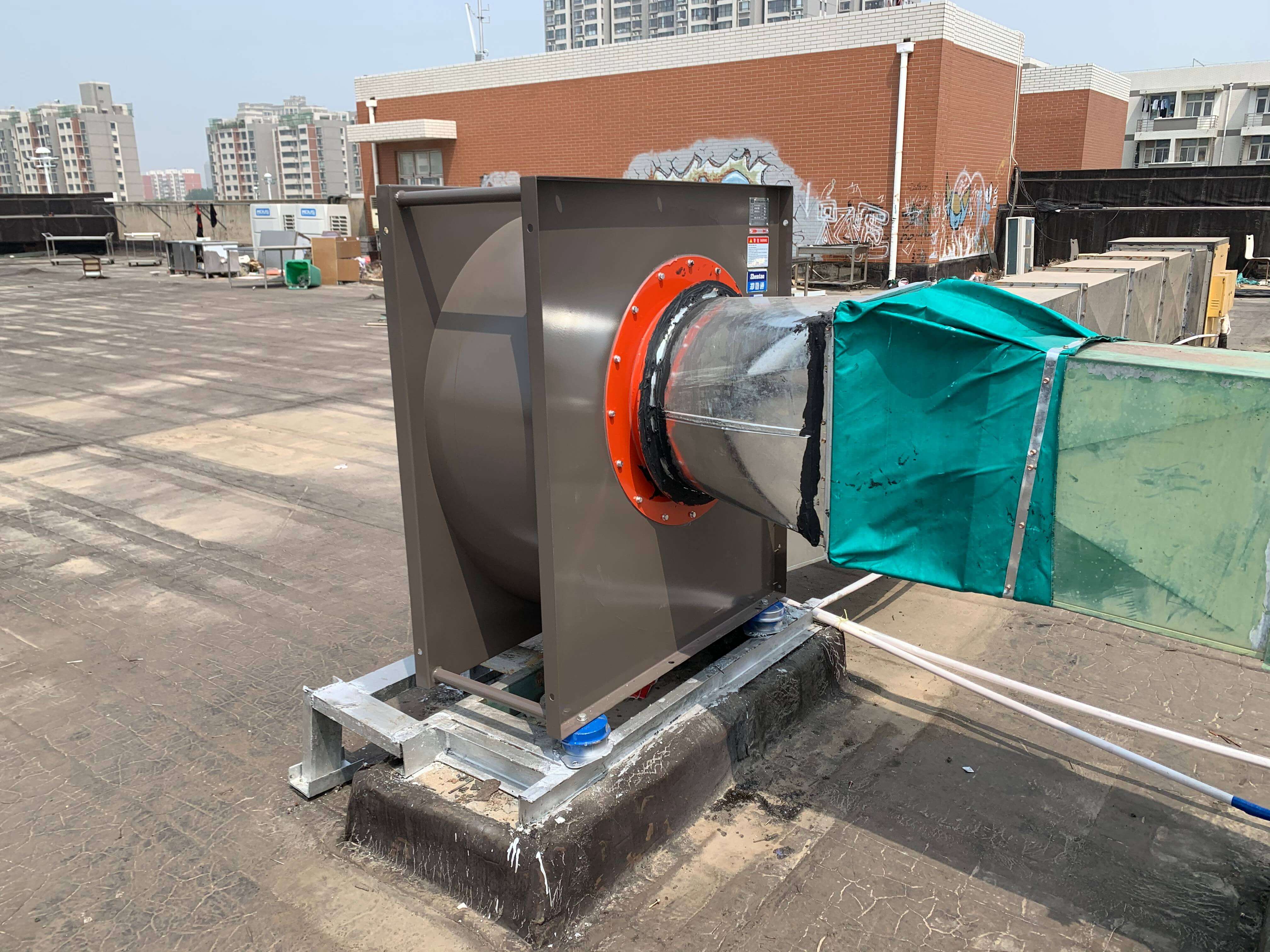 你知道離心通風機安裝在什么地方嗎？看鄭通離心風機廠家的講解