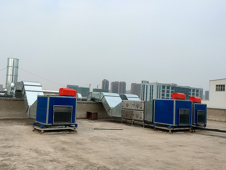 鄭通風(fēng)機持續(xù)為餐廳食堂提供排油煙離心風(fēng)機